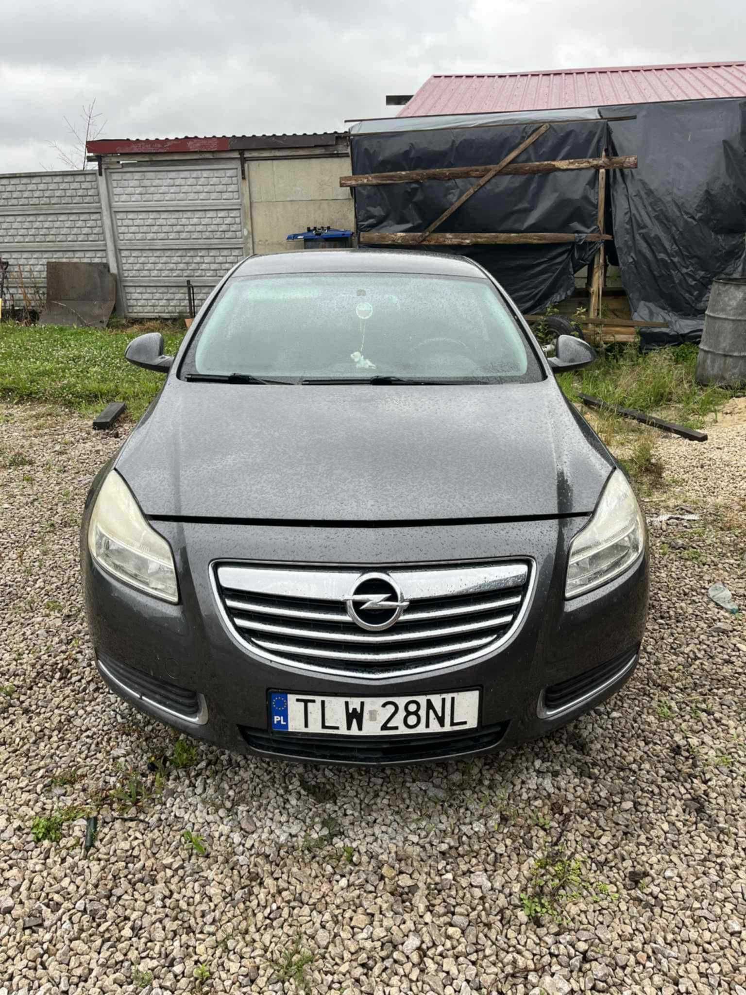 Opel insignia uszkodzony