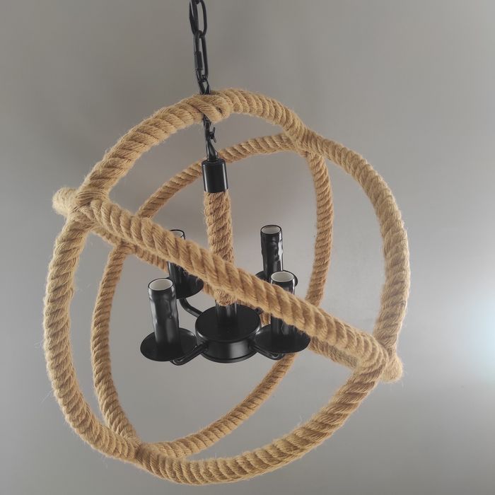 Креативна люстра з мотузок.