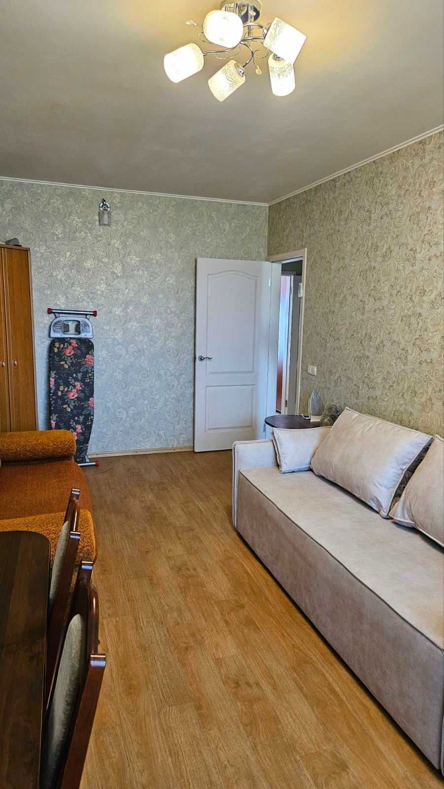 Продам 3 ком. квартиру, метро Дворец Спорта