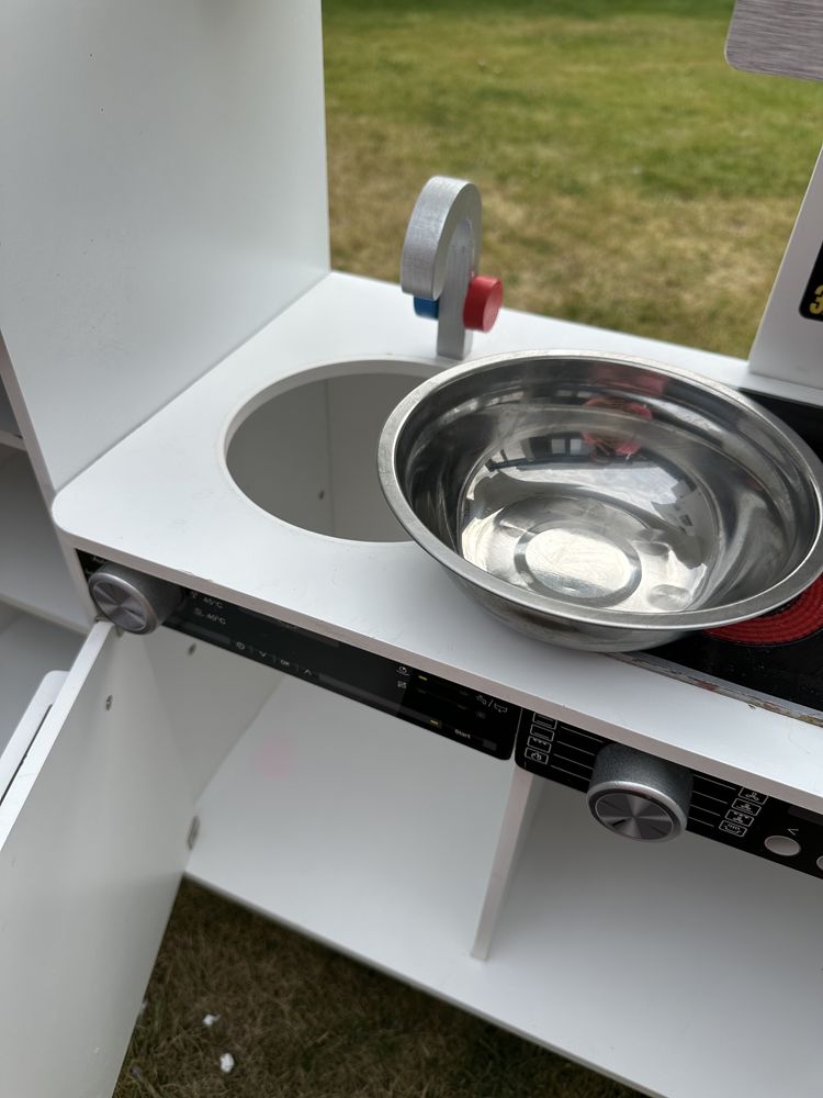 Дитяча іграшкова деревяна кухня Miele