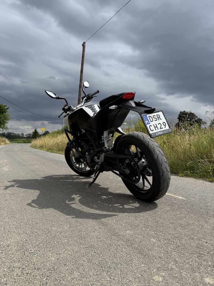 KTM naked 2014 r. 38800 pojemnosc 125
