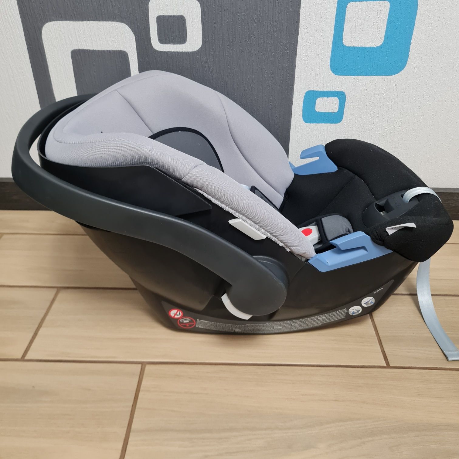 Продам автокрісло Cybex Aton Grey 0+