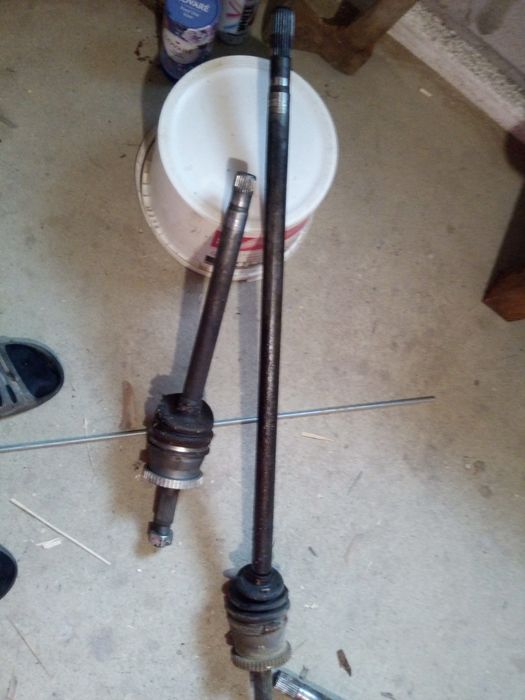 Півосі Передній міст Grand Cherokee 2.7