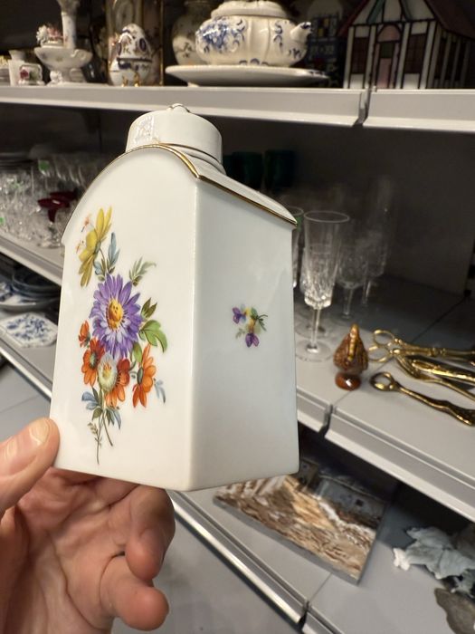 Porcelanowy pojemnik Furstenberg na herbatę dekoracja kwiaty 805