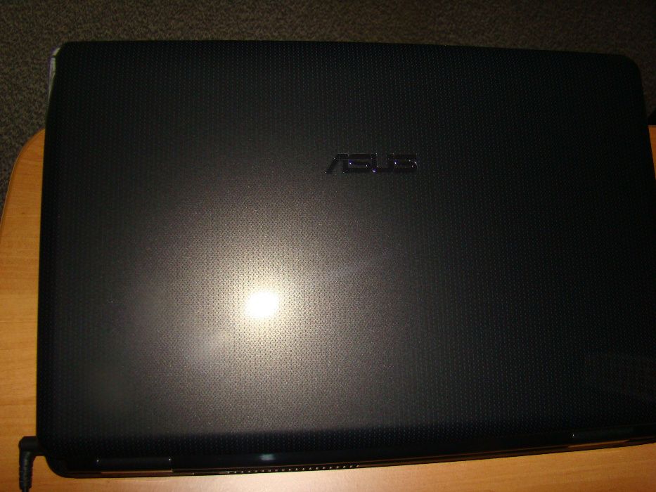 Laptop PC Asus K70ij  17,3 HD + Pentium  T4400  4GB   stan  idealny