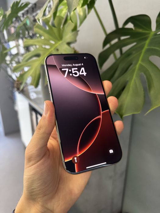 iPhone 16 Pro 128Gb Desert Titanium Neverlock З Гарантією
