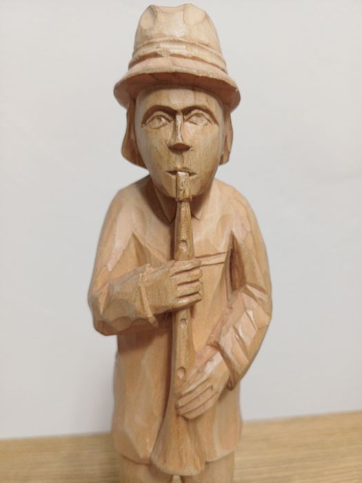 Rzeźba ludowa muzykant