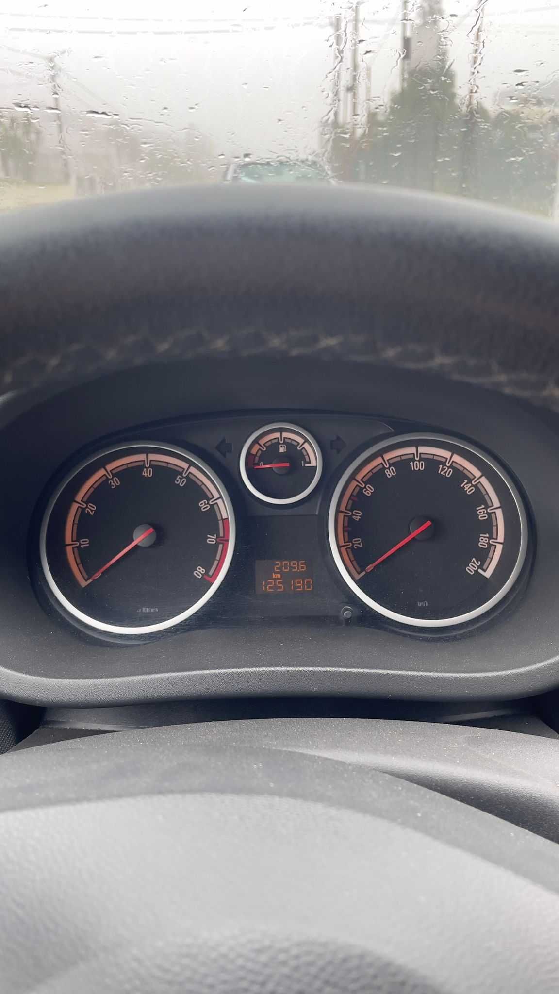 OPEL CORSA D 2012