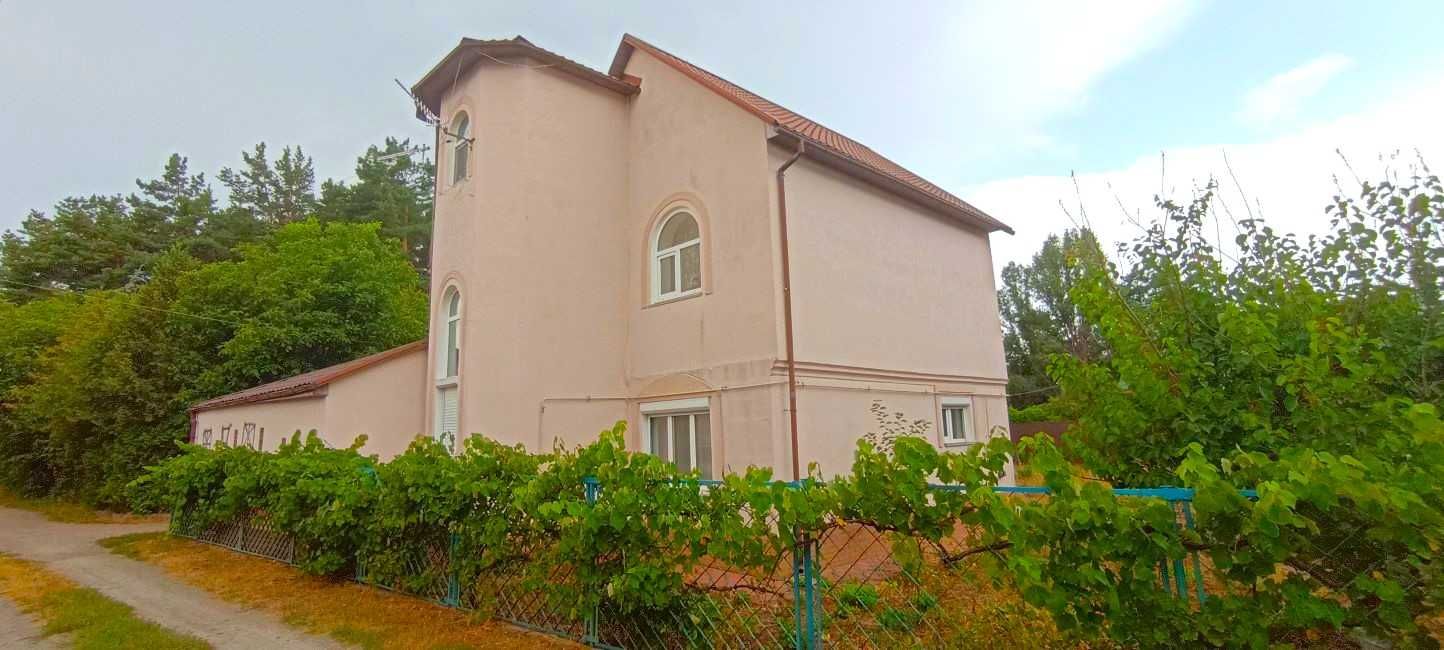 Продаж затишної дачі в лісі біля озера, у Вишгородському районі