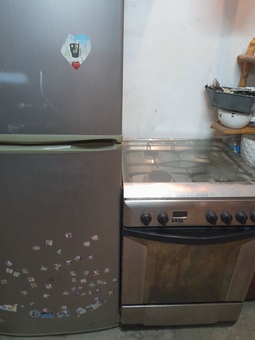 Продам холодильник і газ.плиту