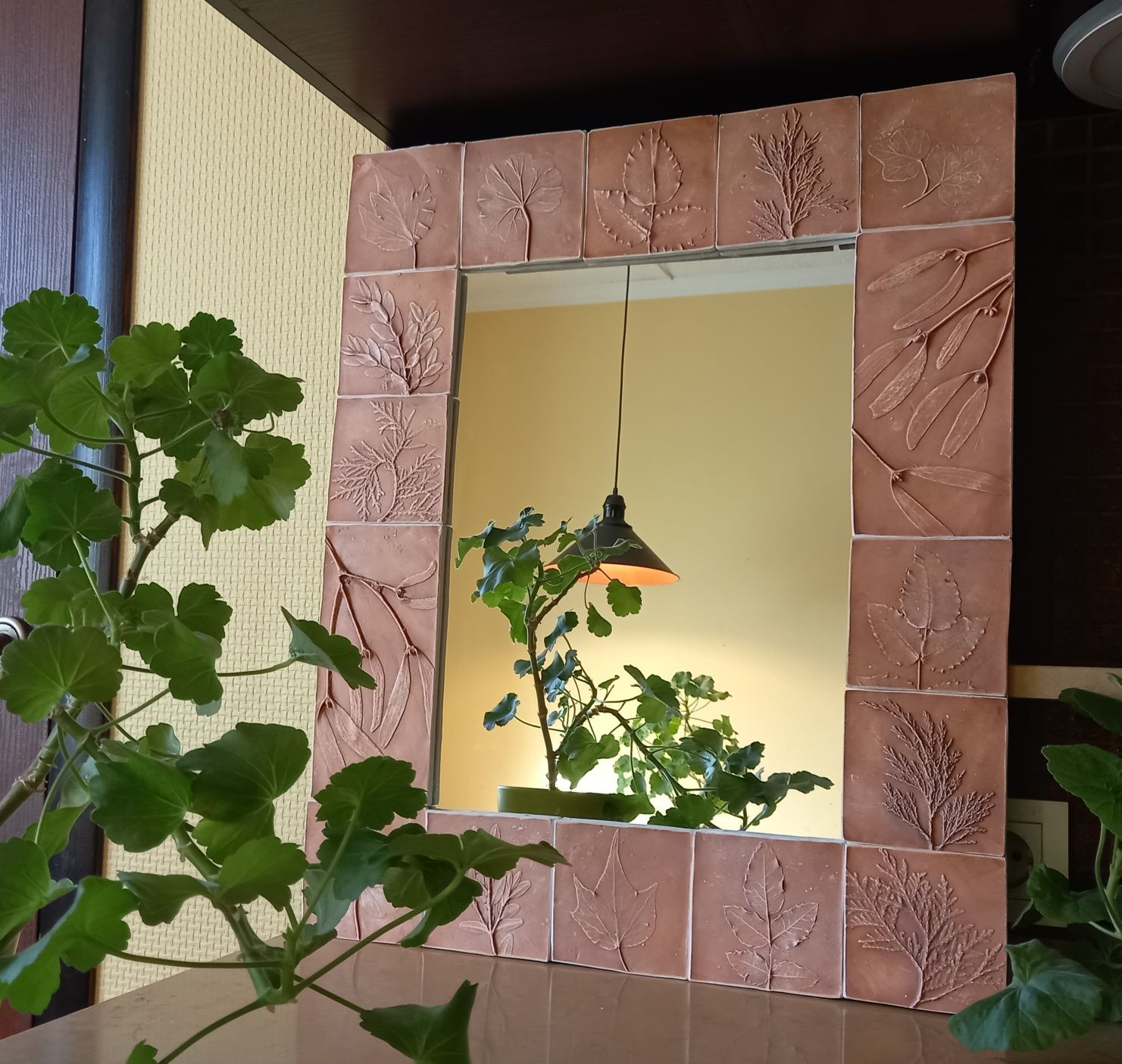Зеркало ручной работы с декором ботанический барельеф
