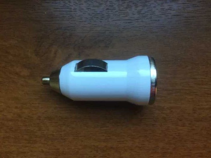Ładowarka samochodowa USB do telefonu
