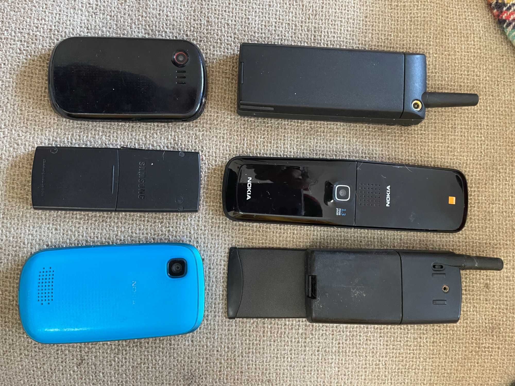 6 Telemóveis usados, 1 está completamente novo