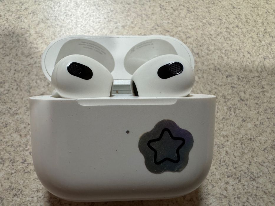 Навушники Apple AirPods 3rd generation with MagSafe Charging Case