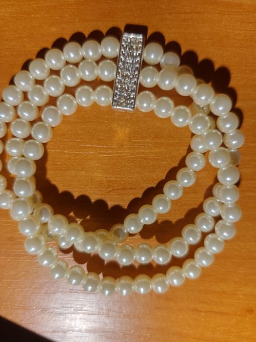 Nowa elegancka bransoletka- sztuczne perełki