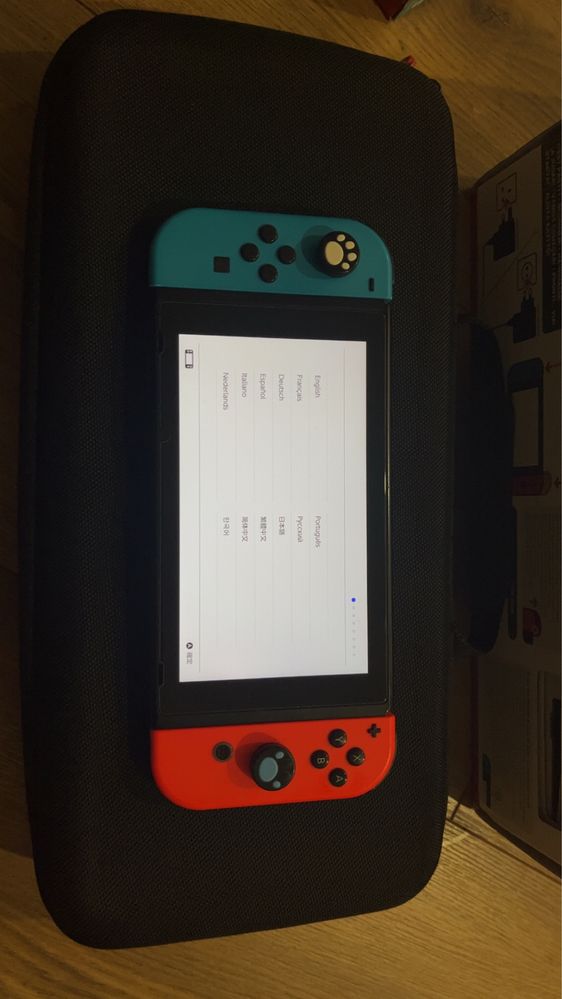 Nintendo Switch V2 – Komplet w idealnym stanie!
