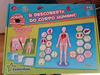 Vendo puzzles e jogos 4 em 1 e kit science 4 you