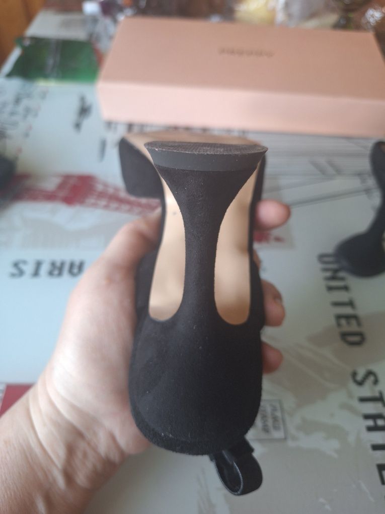 Продам стильные туфли, босоножки.
