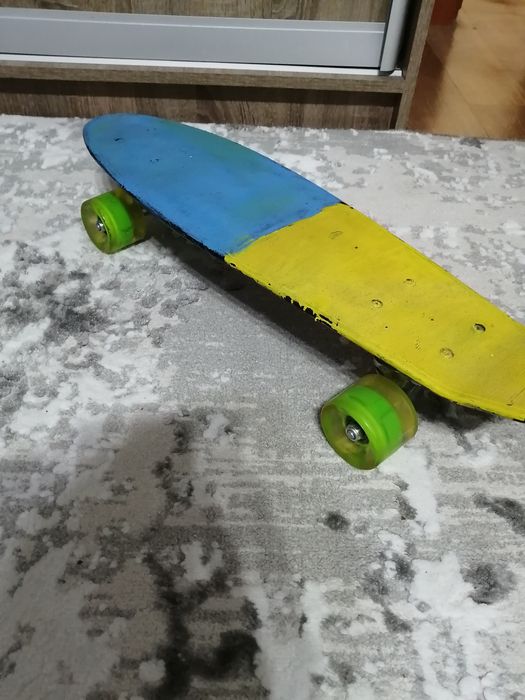 Скейт для катання