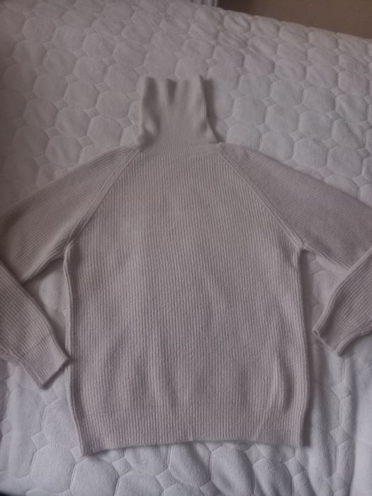 Теплий красивий светр під шию персиково бежевий роз 44 с