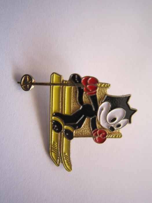 2 pins desenhos animados