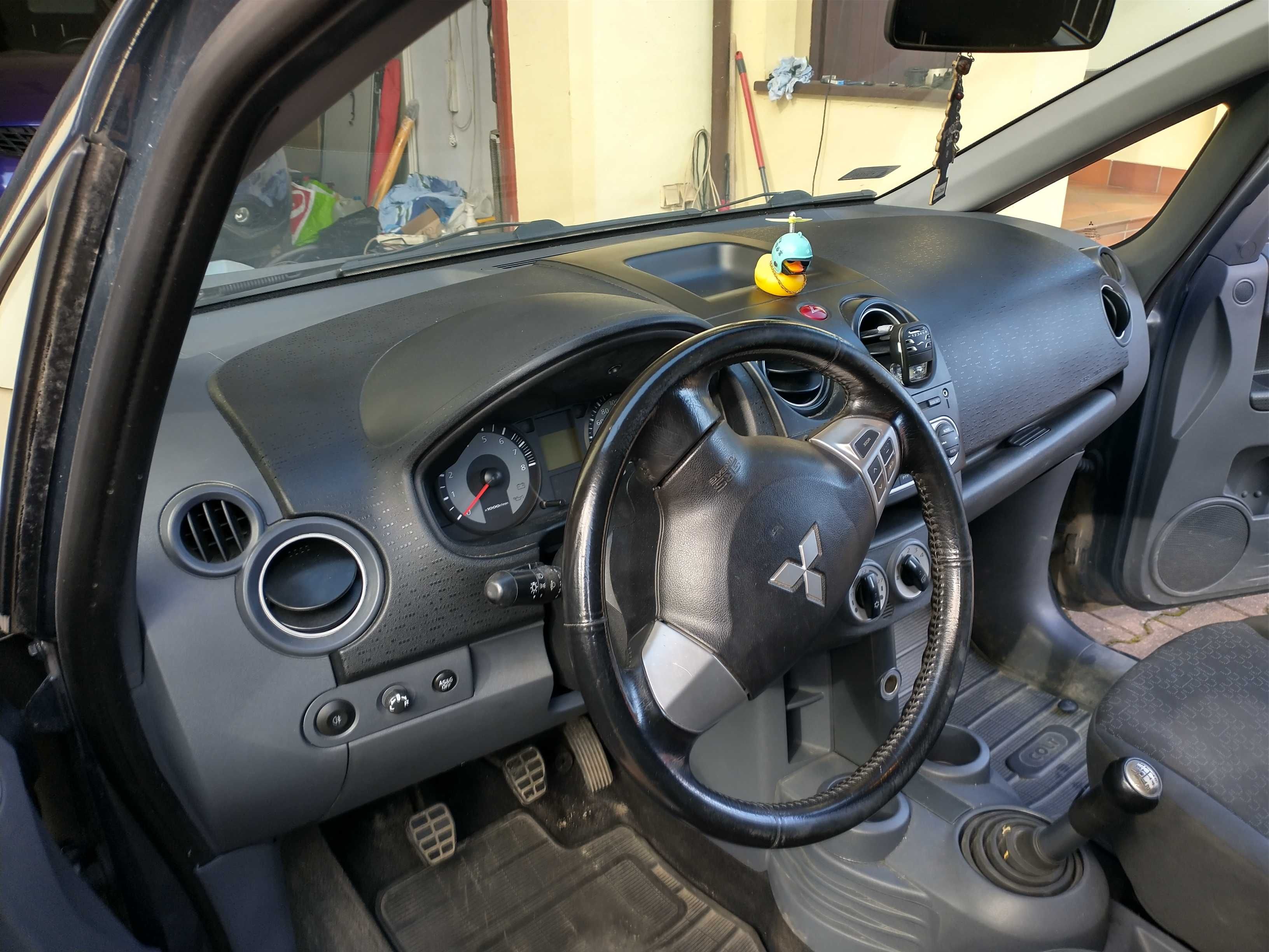 MITSUBISHI COLT 1,1 2011r 5-drzwi klima stan bdb