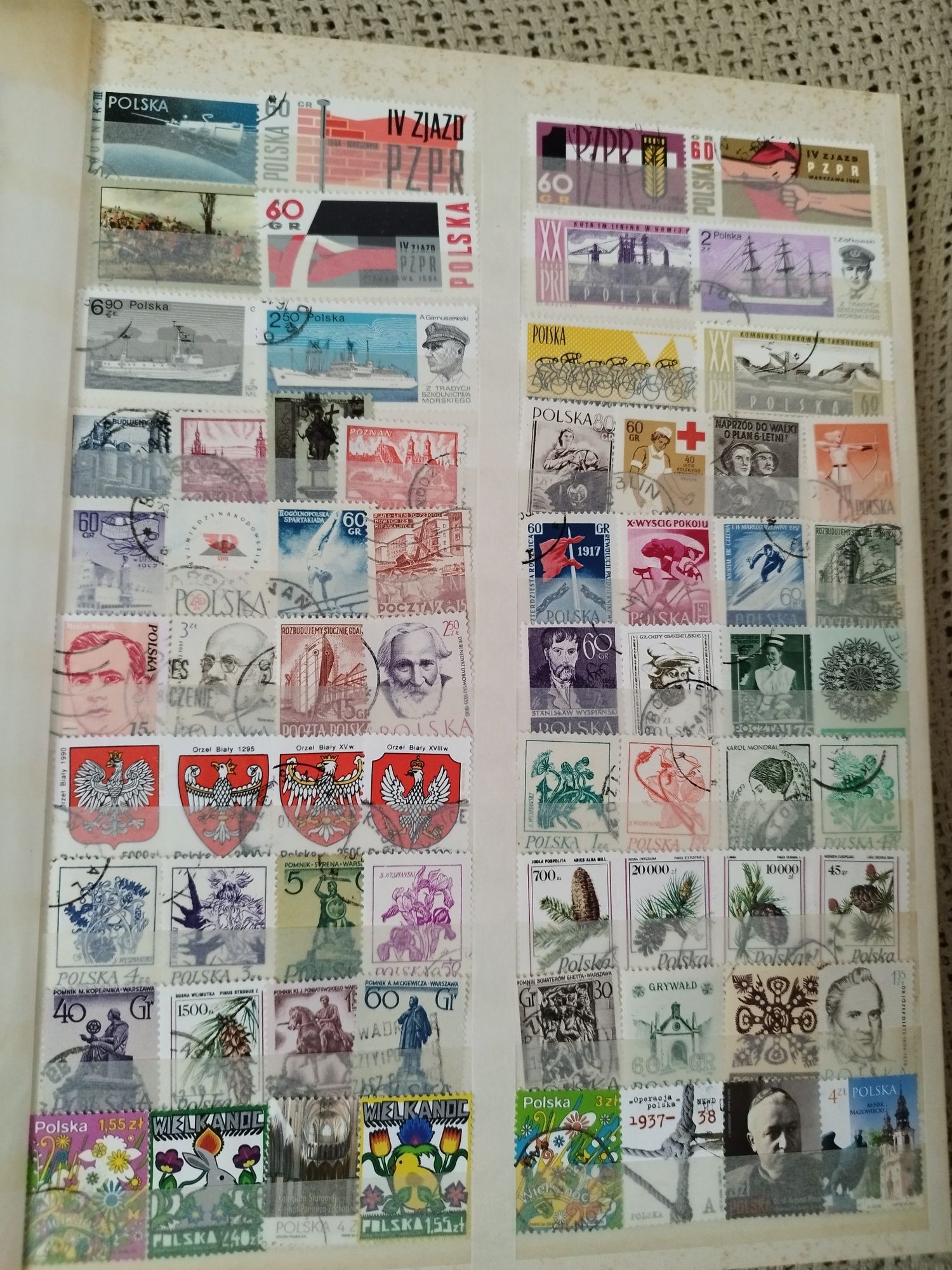 Classificador com 469 selos diferentes Polónia