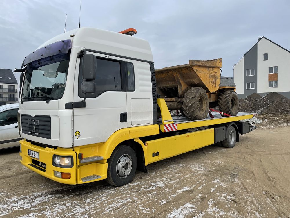 Pomoc drogowa S8 , Oleśnica transport maszyn rolniczych , laweta