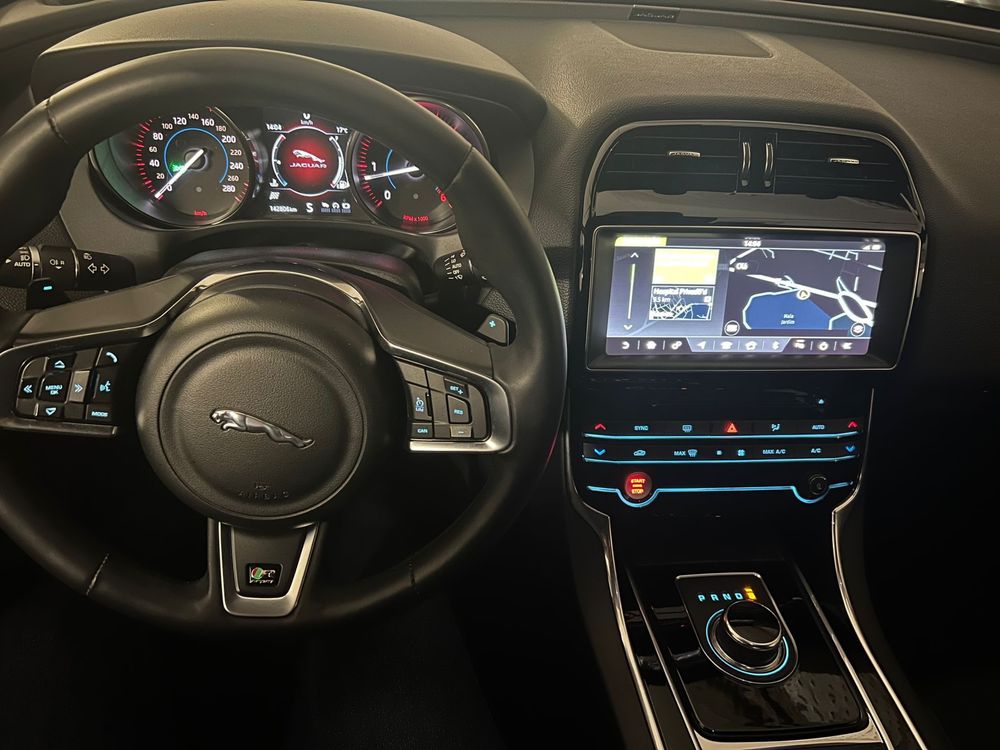 Jaguar XE 2.0D R-Sport - ler descriçao