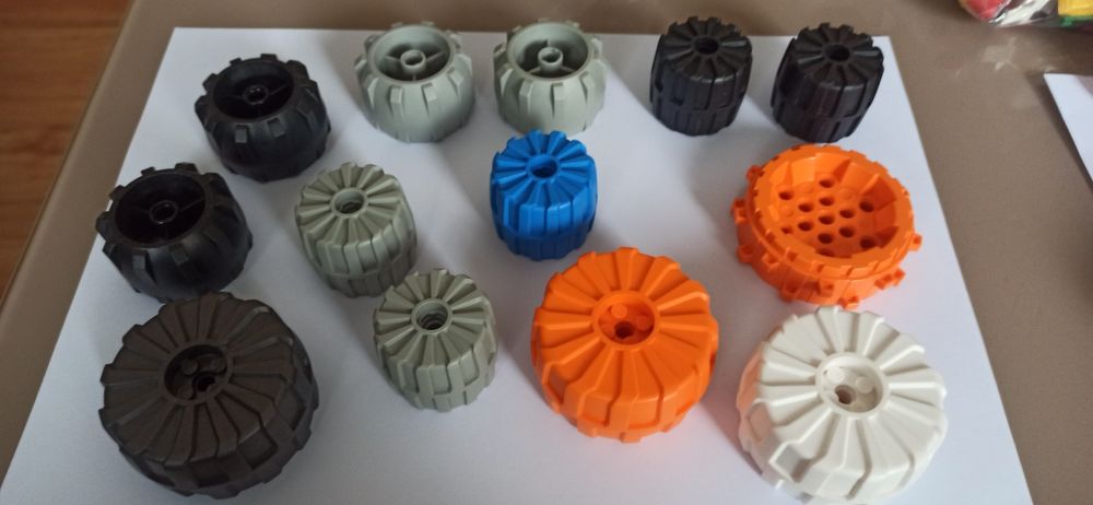 LEGO koła różne, starsze zestawy opis