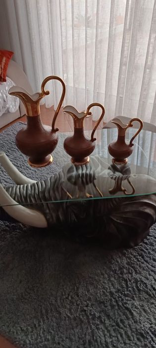 Vendo conjunto 3 jarros antigos