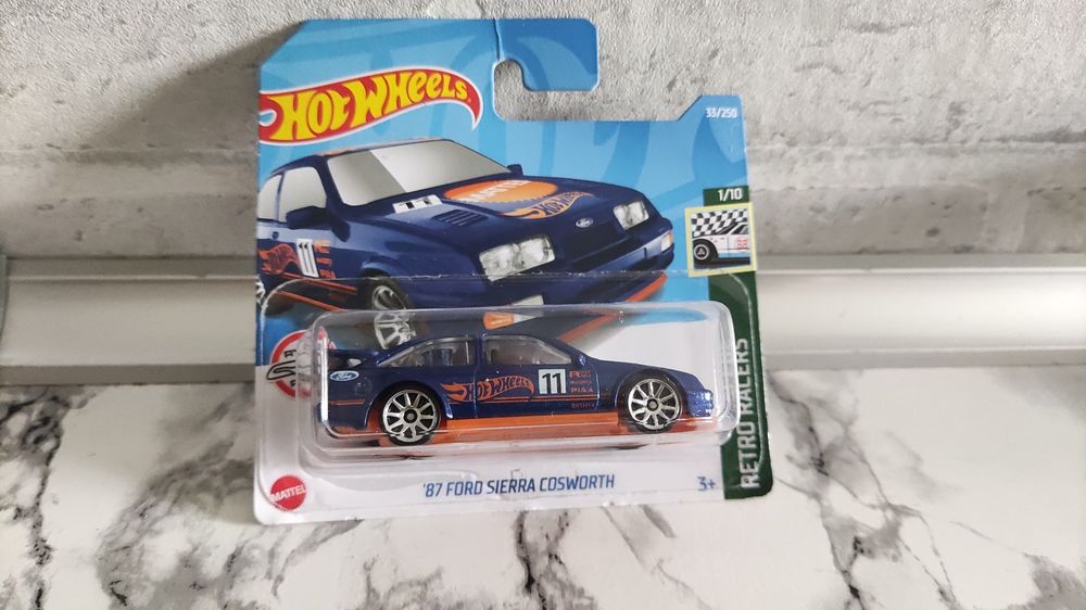 Hot Wheels Ford Sierra RS Cosworth niebieski