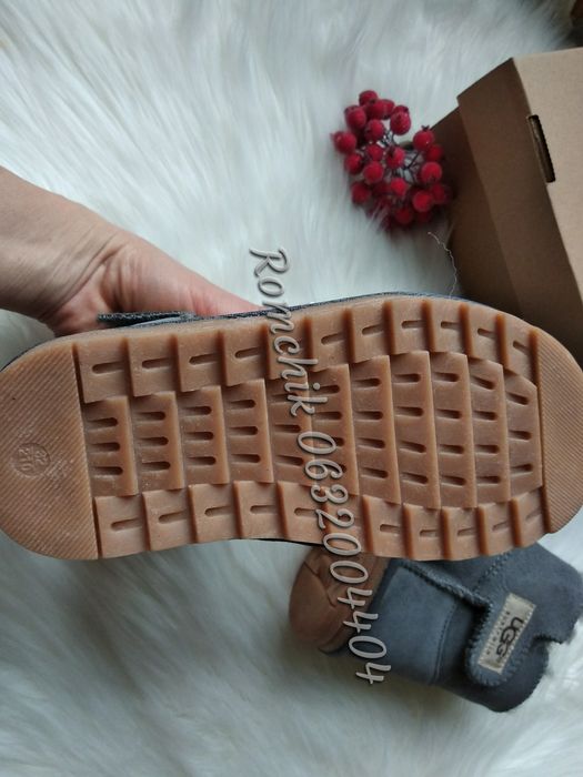 Теплі натуральні повністю овчина уггі уги Ugg Australia 31,32,33,34,35