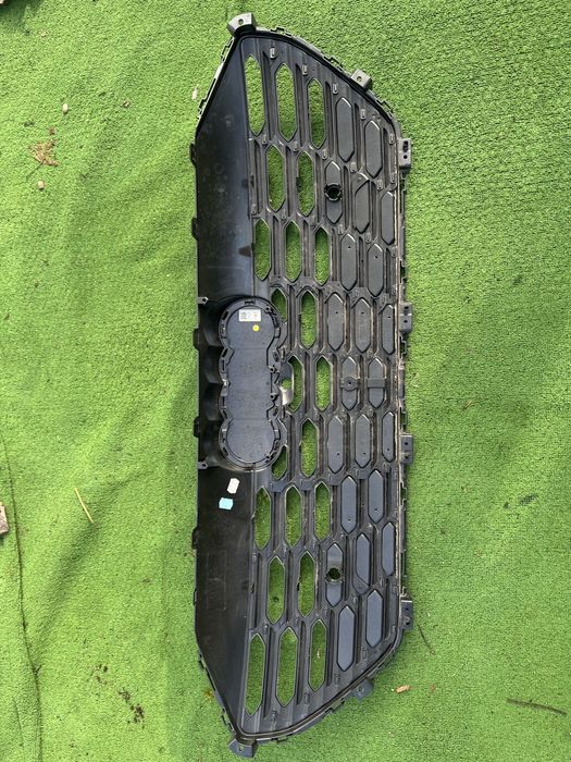 Grelha Q8 etron nunca usada