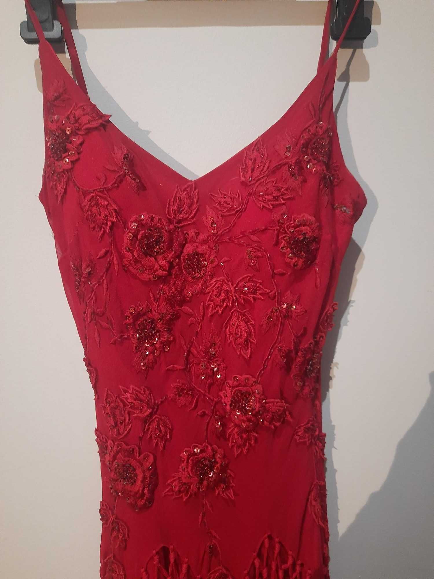 Czerwona sukienka na Sylwestra, Karnawał