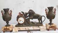 Zegar kominkowy lew antyk XIX wiek plus przystawki 1880rok sygnowany