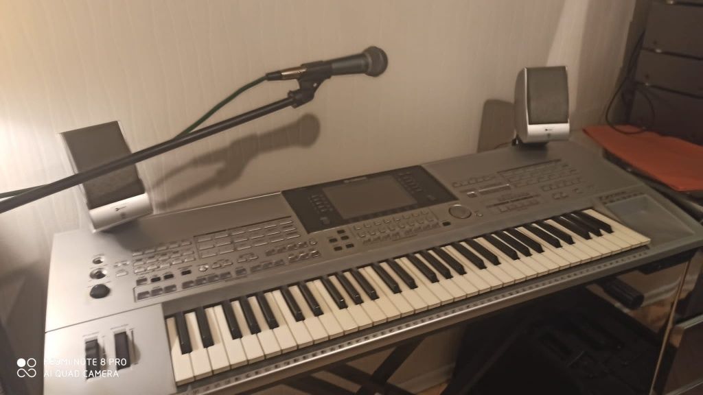 Organy YAMAHA Tyros 1