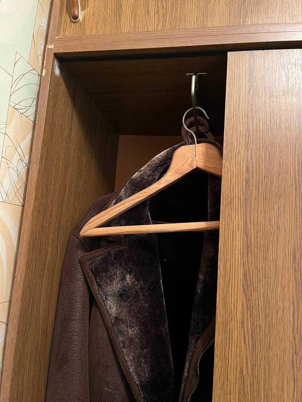Продамо шафу у коридор