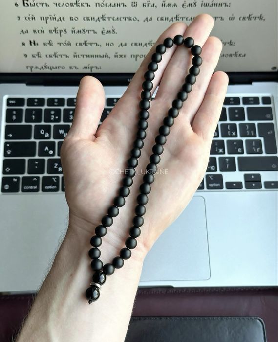 Чотки для перебирання на 50 намистин 8мм Черные матовые четки в машину