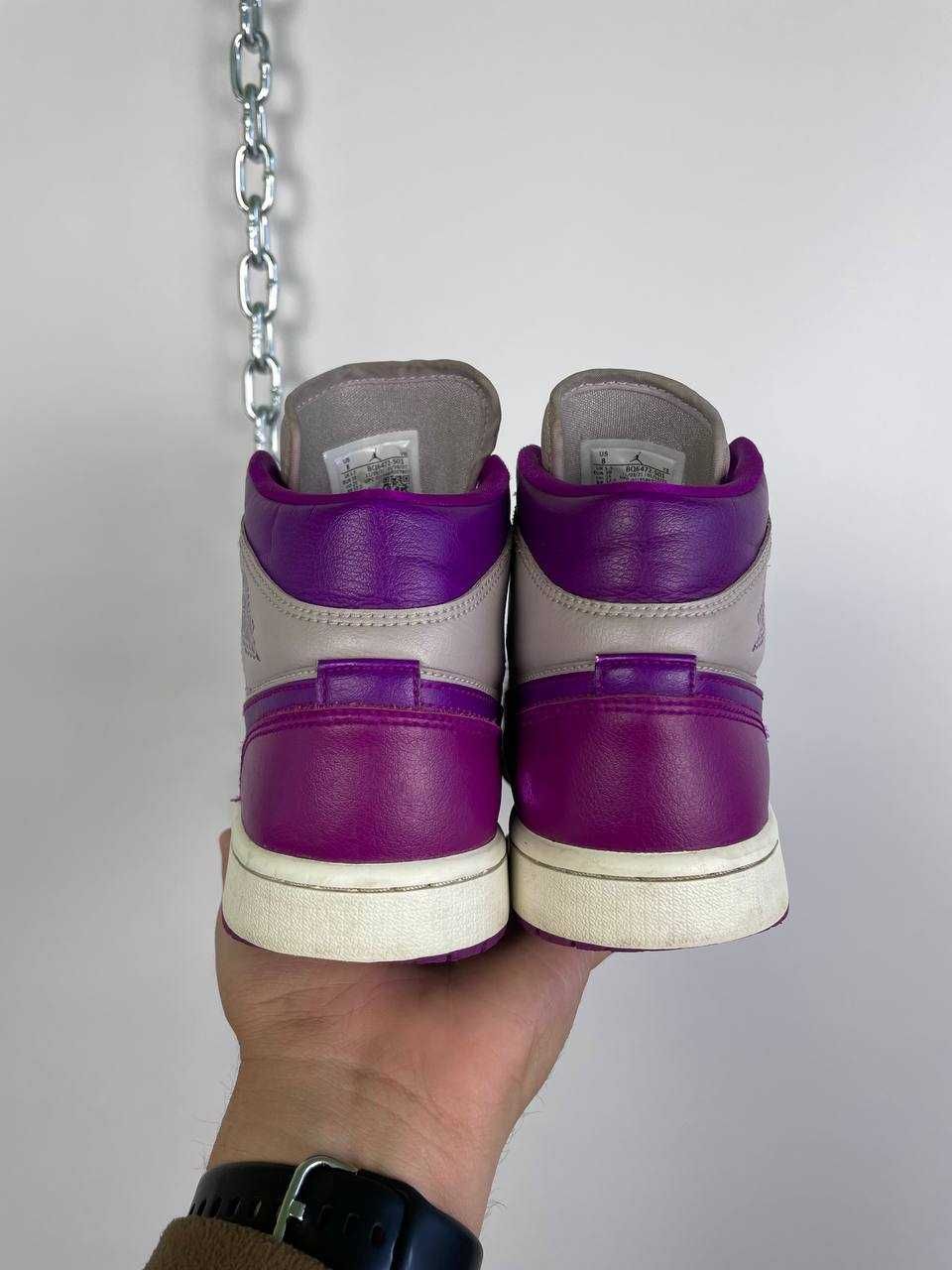 Жіночі кросівки nike air jordan wmns 1 mid