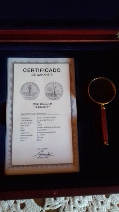 Coleçao certificada de dolares de prata.