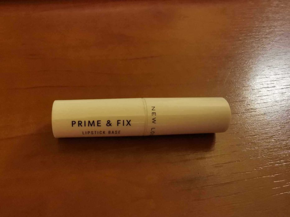 New Look prime & fix lipstick pomadka