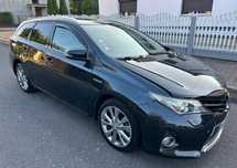 Toyota Auris 1.8 Hybrid 136KM _ XENON, KAMERA, SKÓRY, Full _ Kombi _ HYBRYDA !