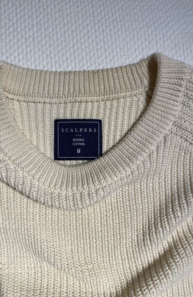 Vendo camisola cor de areia scalpers
