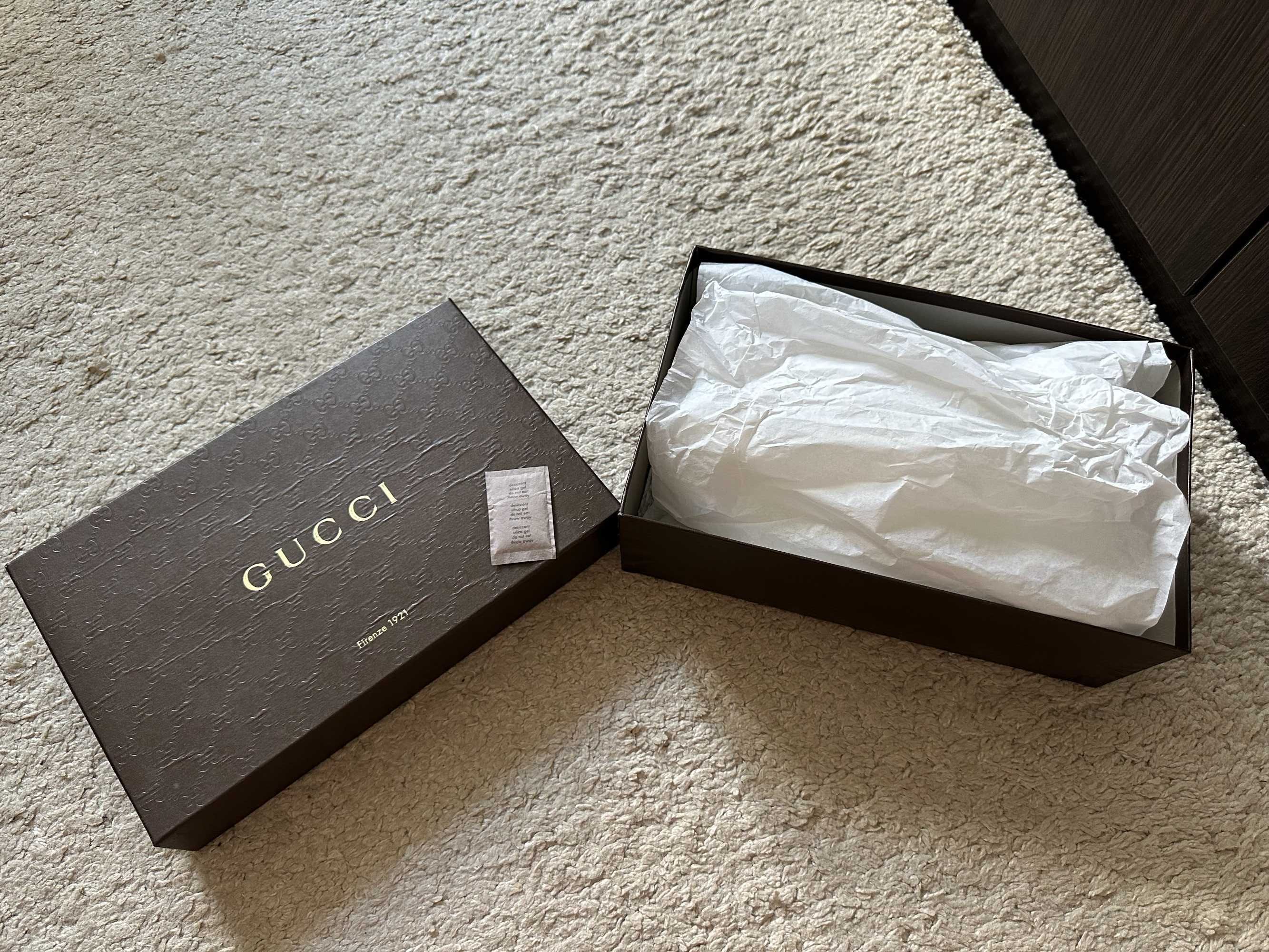 Обувная коробка Gucci