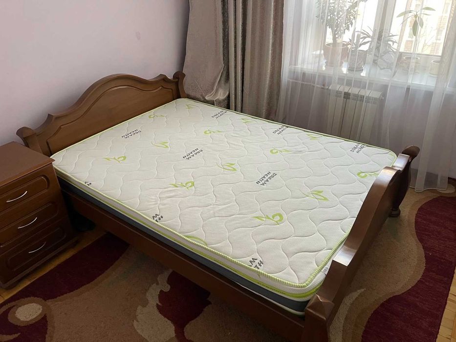 Ліжко двоспальне ліжко