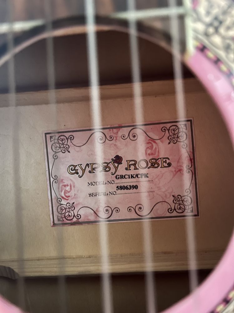 Różowa gitara (stojak+ pokrowiec GRATIS)
