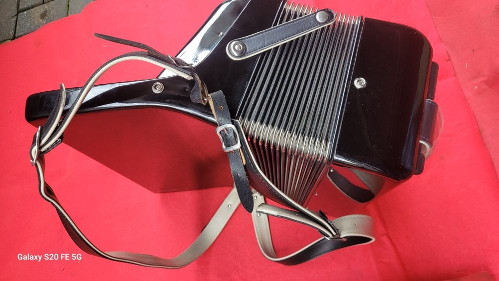 Akordeon HOHNER  Concerto III N