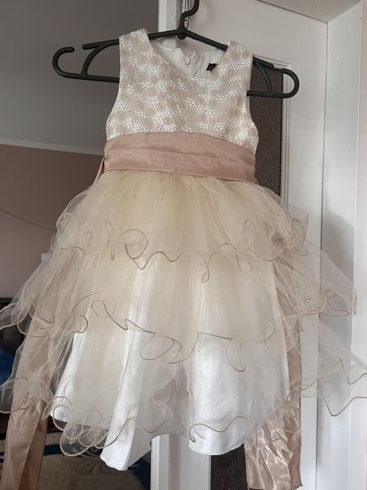 Сукня для принцеси