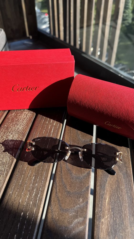 Сонцезахисні окуляри C de Cartier